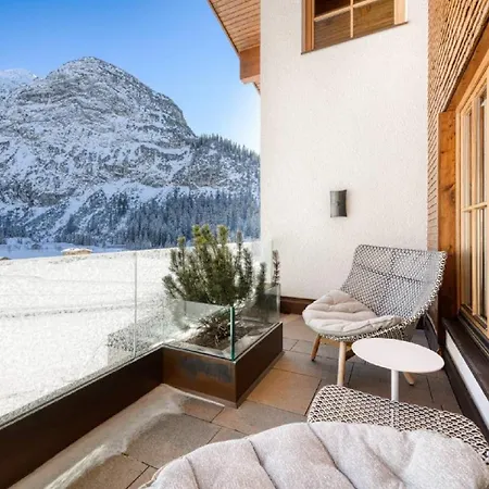 Elegance Chalet Enchanting Mountain World Of Lech Lienz
